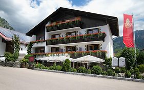 Hotel Restaurant Amadeus - inclusive Skipass und vieles mehr